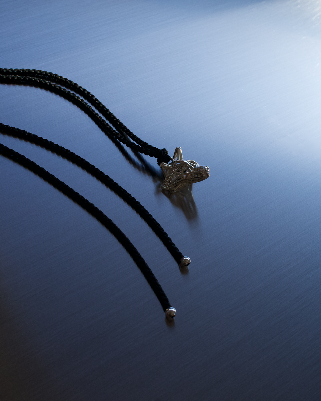 Wolf mesh silk cord necklace