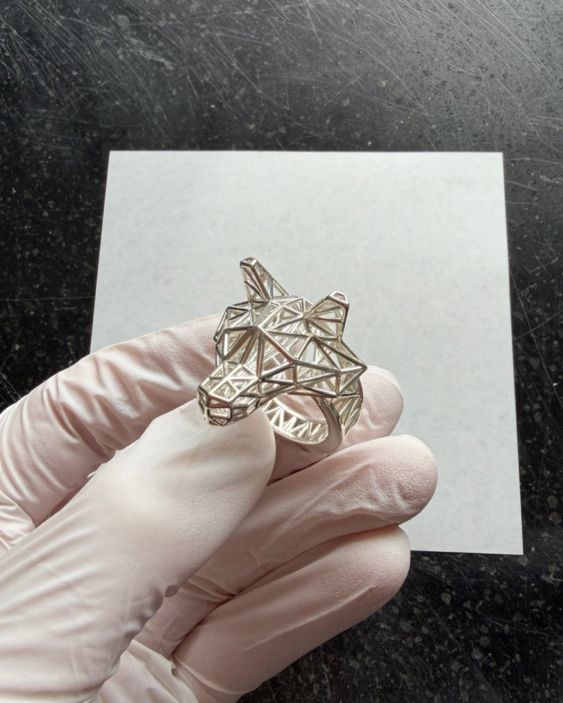 Wolf mesh ring
